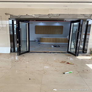 防火玻璃门安装工地.jpg