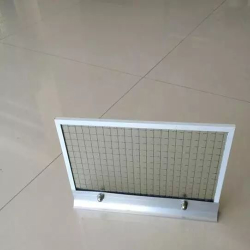 夹丝玻璃挡烟垂壁产品.jpg