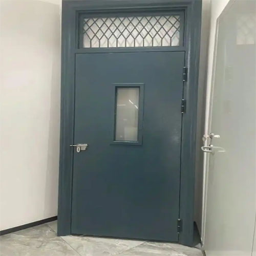 学校教室门.jpg